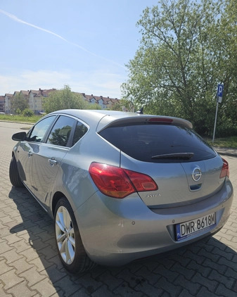 Opel Astra cena 21500 przebieg: 232000, rok produkcji 2009 z Wrocław małe 436